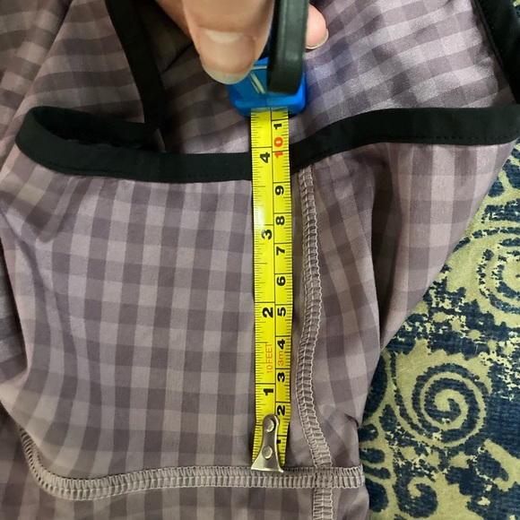 Rare Lululemon Speed Up shorts sz 8 - Picture 3 of 4